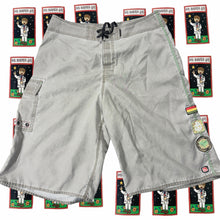 Load image into Gallery viewer, Y2K Quiksilver Men's Boardshorts Size 32 - Image 1