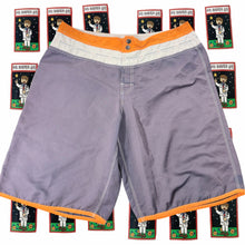 Load image into Gallery viewer, Y2k Quiksilver Men's Boardshorts Size 36 - Image 1