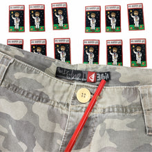Load image into Gallery viewer, Y2K Quiksilver Camo Cargo Shorts Size 36 - Image 2