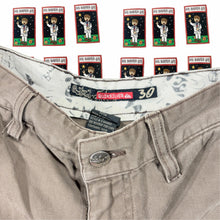 Load image into Gallery viewer, Y2k Quiksilver Walkshorts Size 30 - Image 2