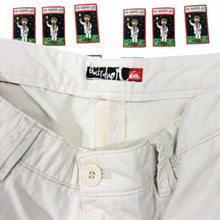 Load image into Gallery viewer, Y2k Quiksilver Walkshorts Size 32-34 - Image 2