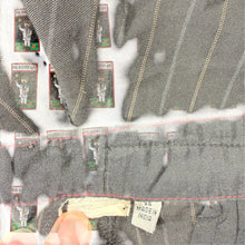 Load image into Gallery viewer, Men's Grey Pinstripe Cargo Walk Shorts Size 34 - Image 3