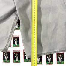 Load image into Gallery viewer, Y2K Quiksilver Men's Boardshorts Size 32 - Image 4
