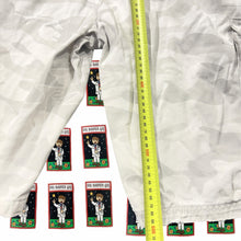 Load image into Gallery viewer, Y2k Billabong Cargo Walkshorts White Size 34 - Image 5