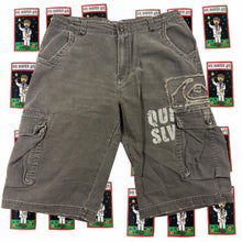 Load image into Gallery viewer, Y2K Quiksilver Cargo Shorts 41 cm waist /length 67cm  size 30-32