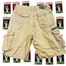 Load image into Gallery viewer, Y2K Billabong Cargo Shorts 40 cm waist /length 58 cm  size 31