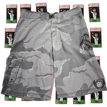 Load image into Gallery viewer, Y2K Billabong Boardshorts Size 34